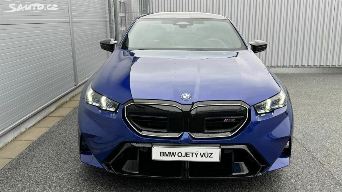 Fotografie vozu - klik pro zvětšení