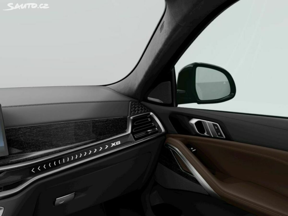 Fotografie vozu - klik pro zvětšení