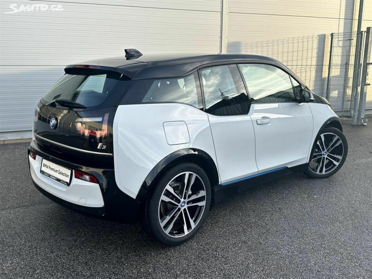 Fotografie vozu - klik pro zvětšení