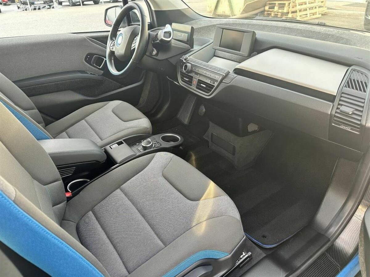 Fotografie vozu - klik pro zvětšení