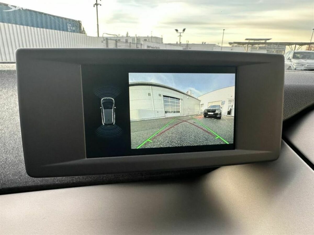 Fotografie vozu - klik pro zvětšení