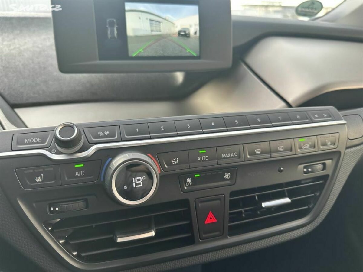 Fotografie vozu - klik pro zvětšení