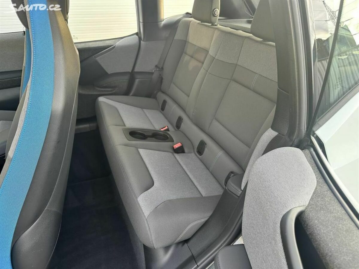 Fotografie vozu - klik pro zvětšení