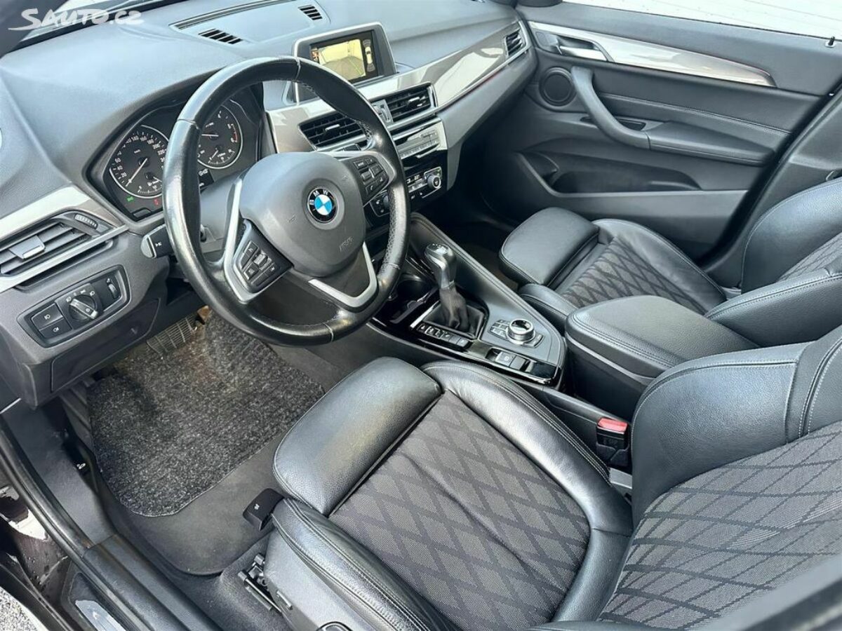 Fotografie vozu - klik pro zvětšení