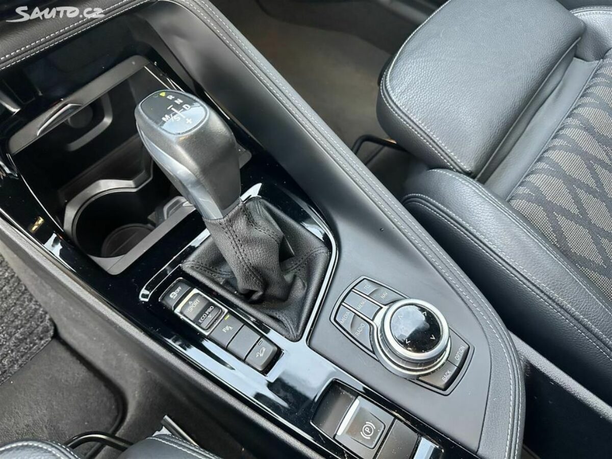 Fotografie vozu - klik pro zvětšení