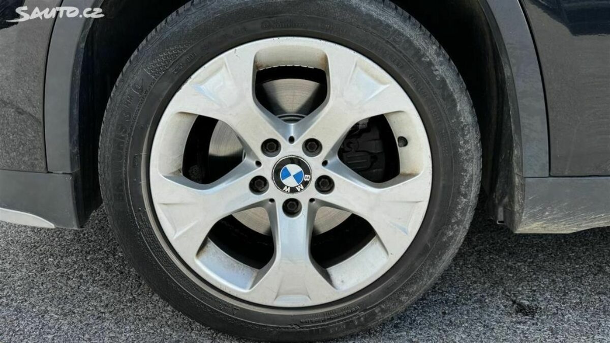 Fotografie vozu - klik pro zvětšení