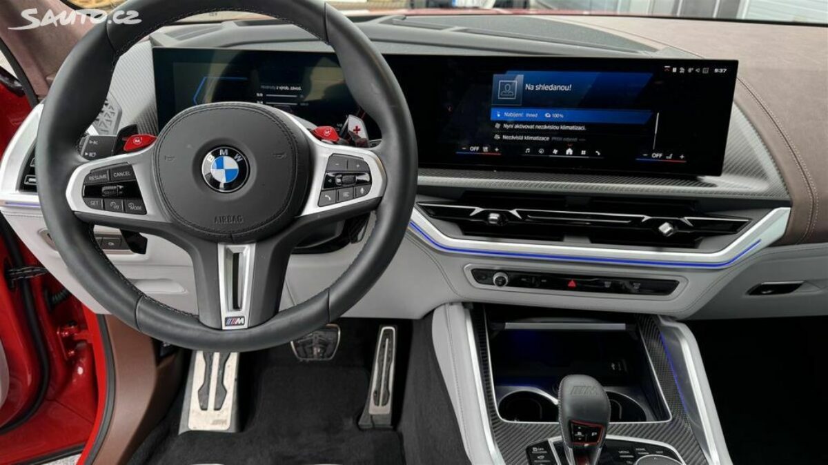 Fotografie vozu - klik pro zvětšení