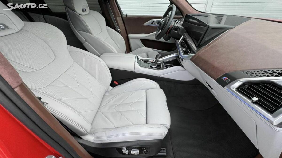 Fotografie vozu - klik pro zvětšení