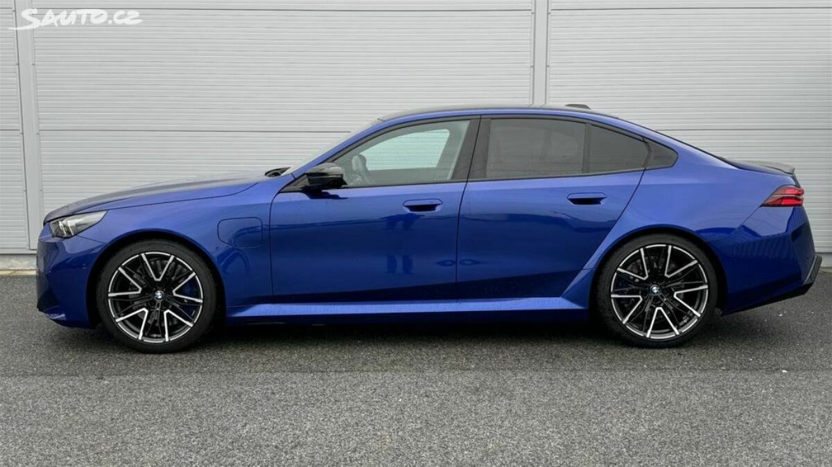 Fotografie vozu - klik pro zvětšení