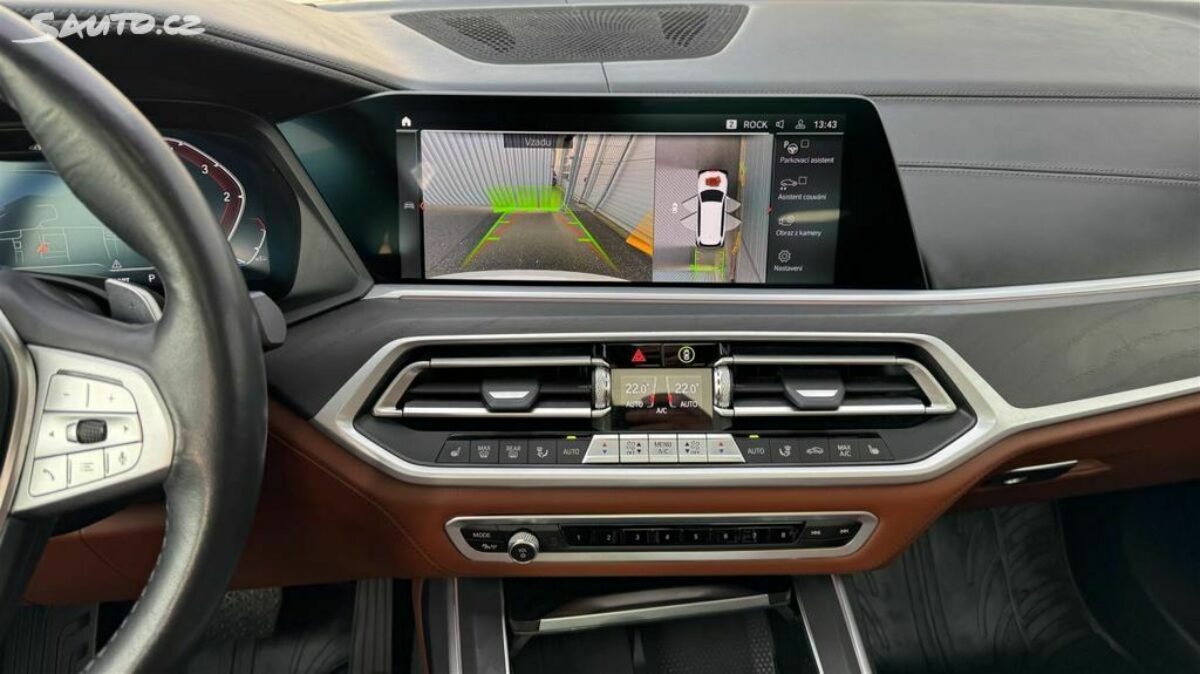 Fotografie vozu - klik pro zvětšení