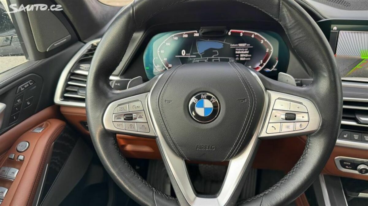 Fotografie vozu - klik pro zvětšení