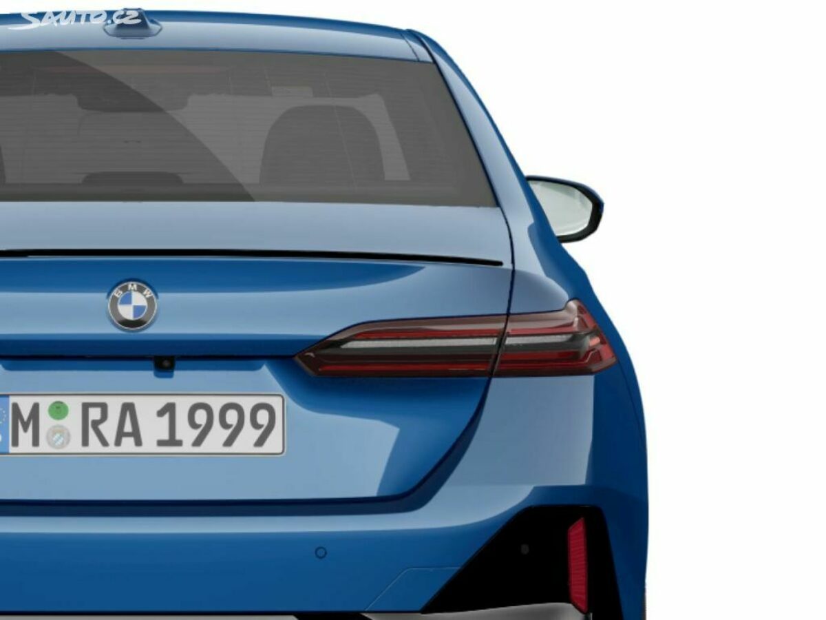 Fotografie vozu - klik pro zvětšení