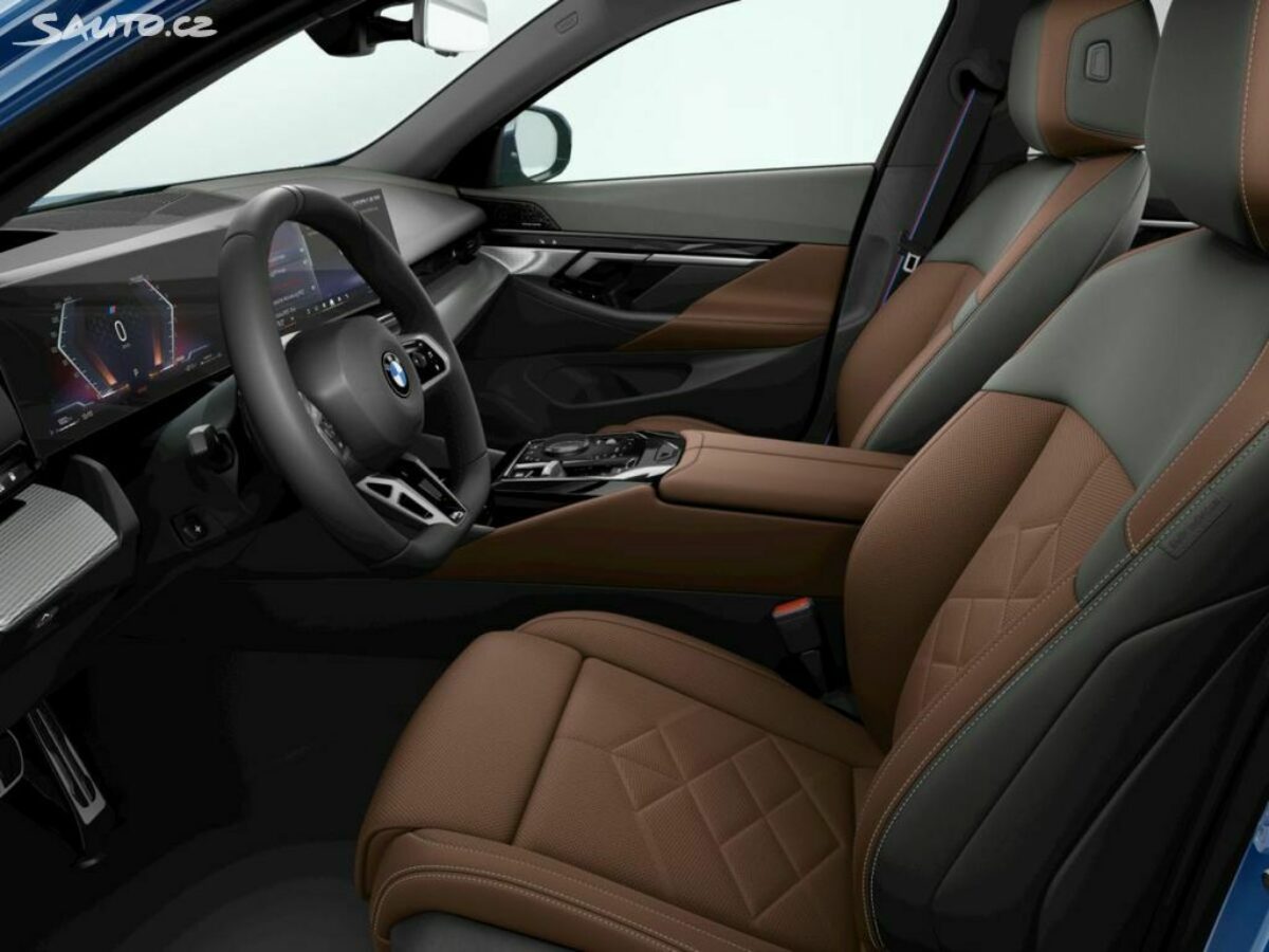 Fotografie vozu - klik pro zvětšení