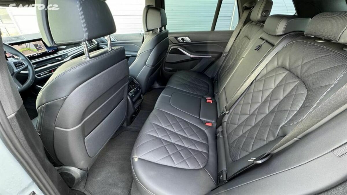 Fotografie vozu - klik pro zvětšení