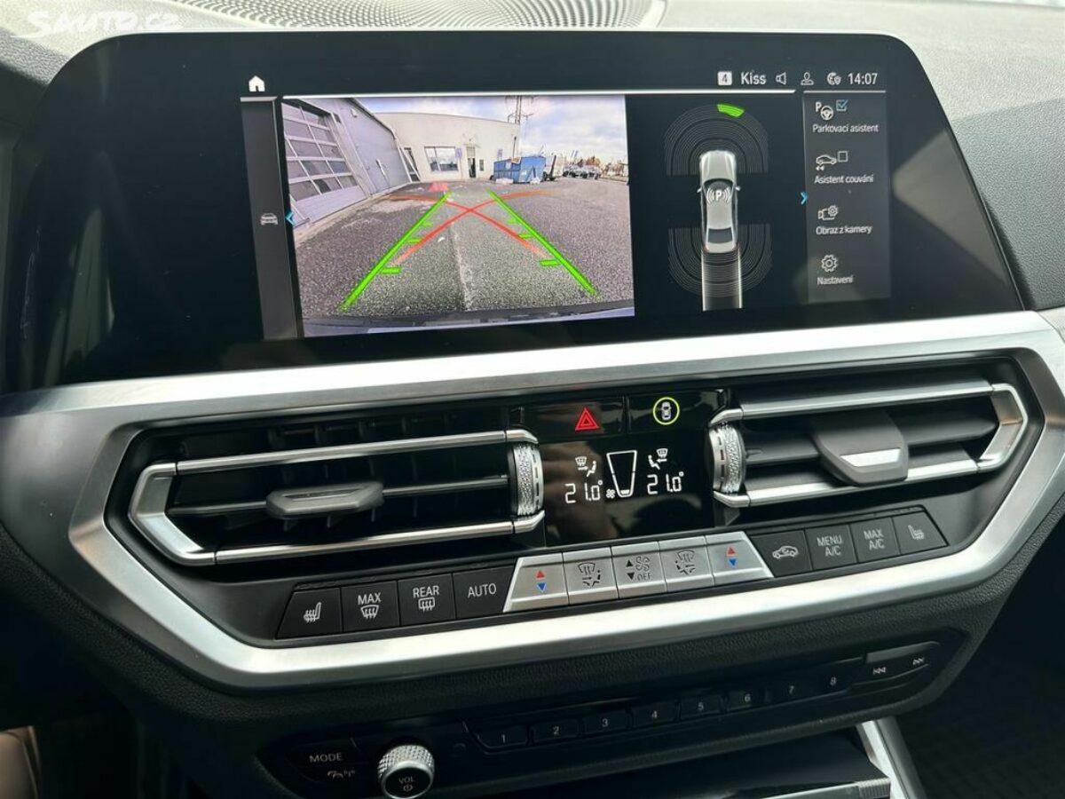 Fotografie vozu - klik pro zvětšení