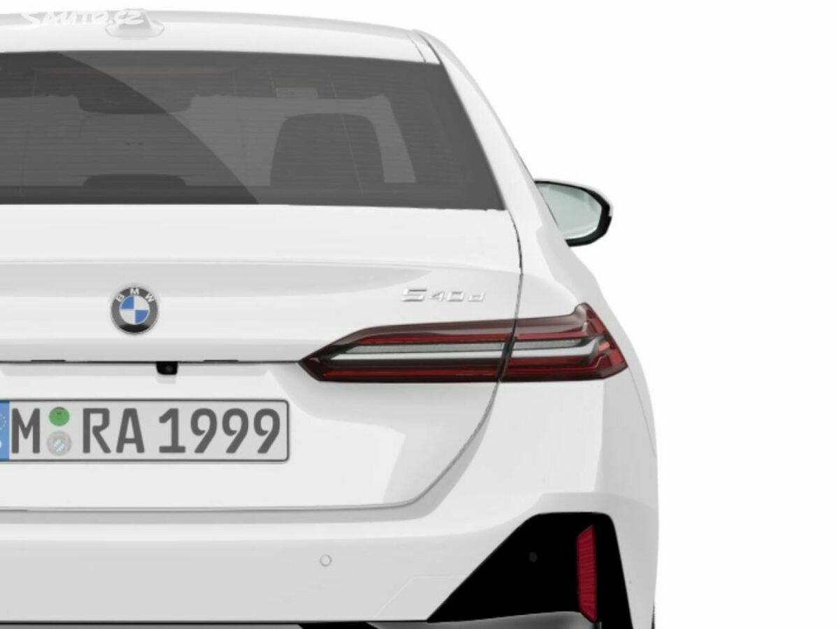 Fotografie vozu - klik pro zvětšení