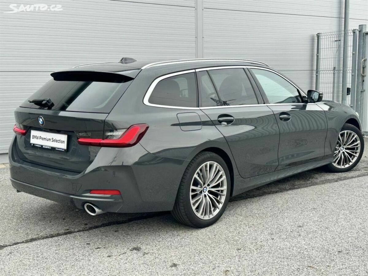 Fotografie vozu - klik pro zvětšení