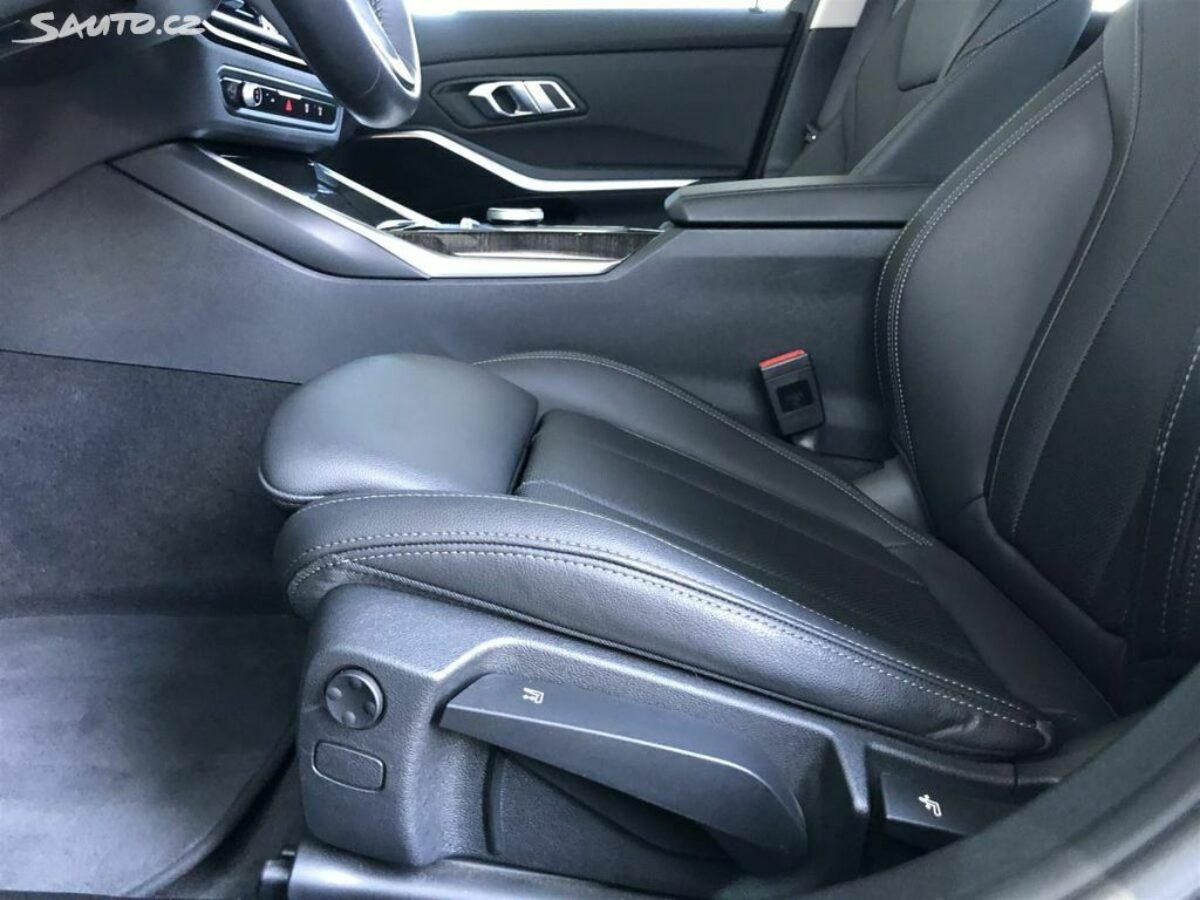 Fotografie vozu - klik pro zvětšení