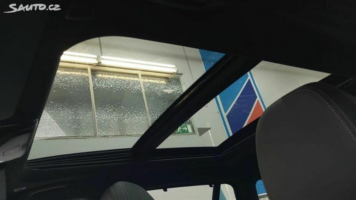 Fotografie vozu - klik pro zvětšení