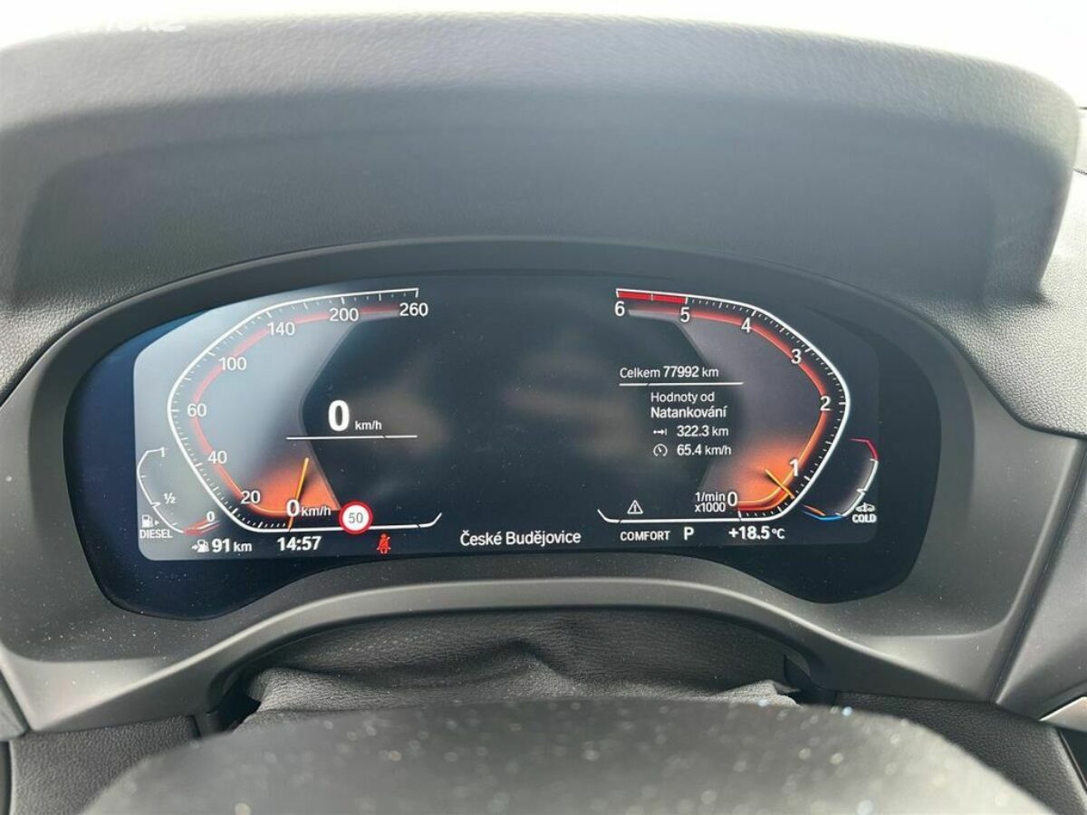 Fotografie vozu - klik pro zvětšení