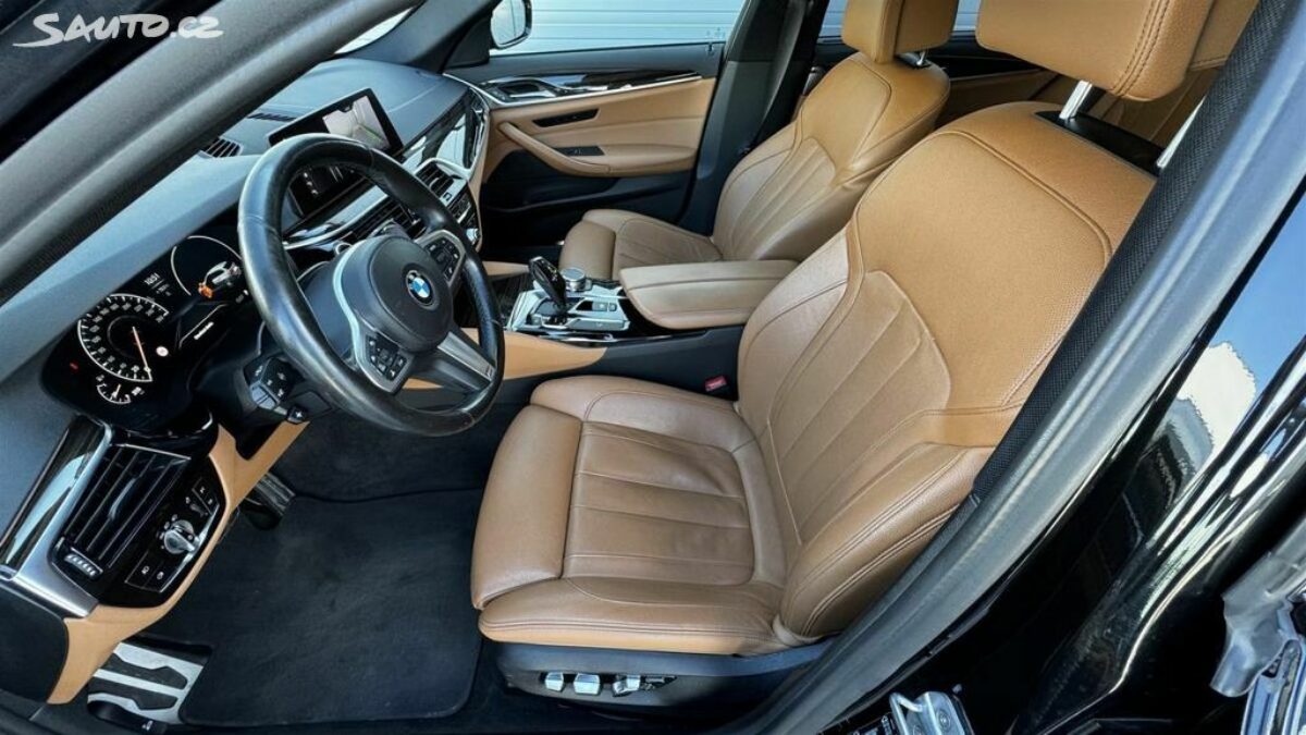 Fotografie vozu - klik pro zvětšení