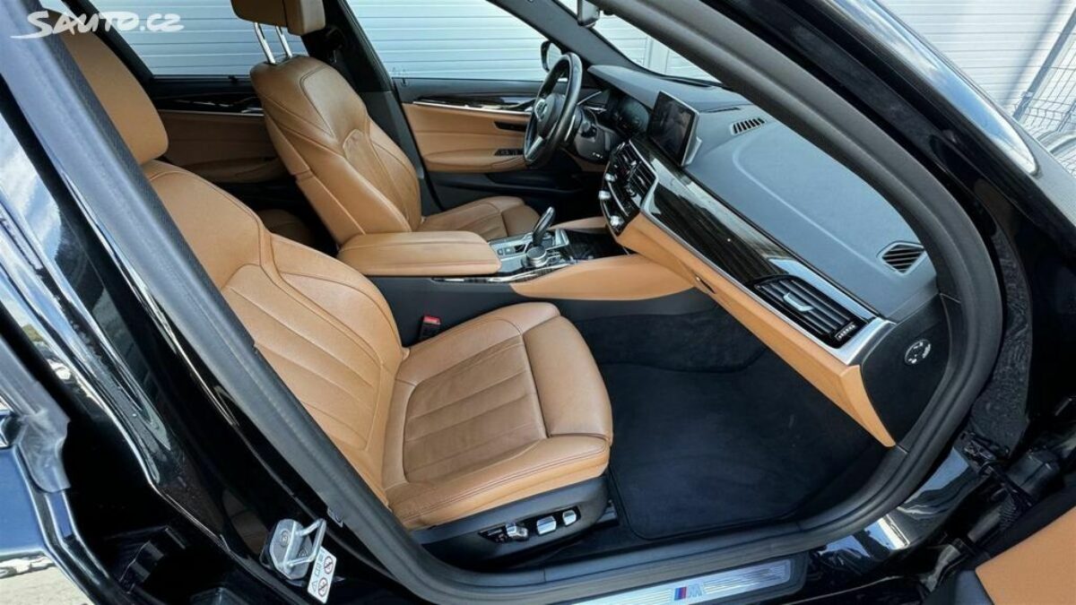 Fotografie vozu - klik pro zvětšení