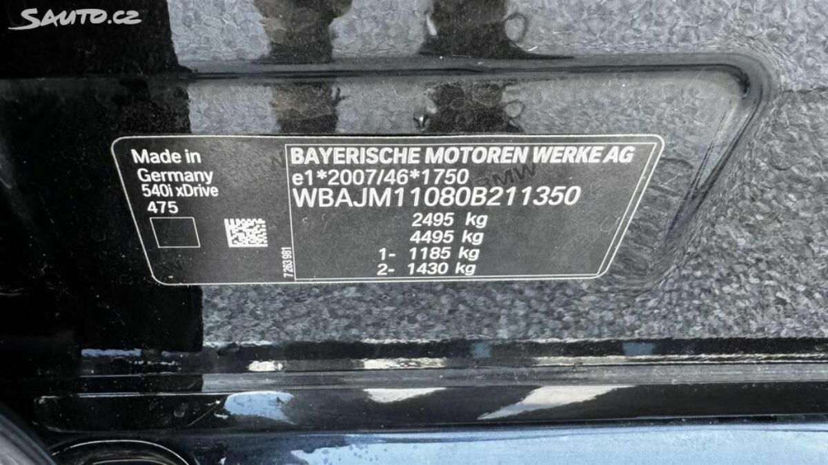 Fotografie vozu - klik pro zvětšení