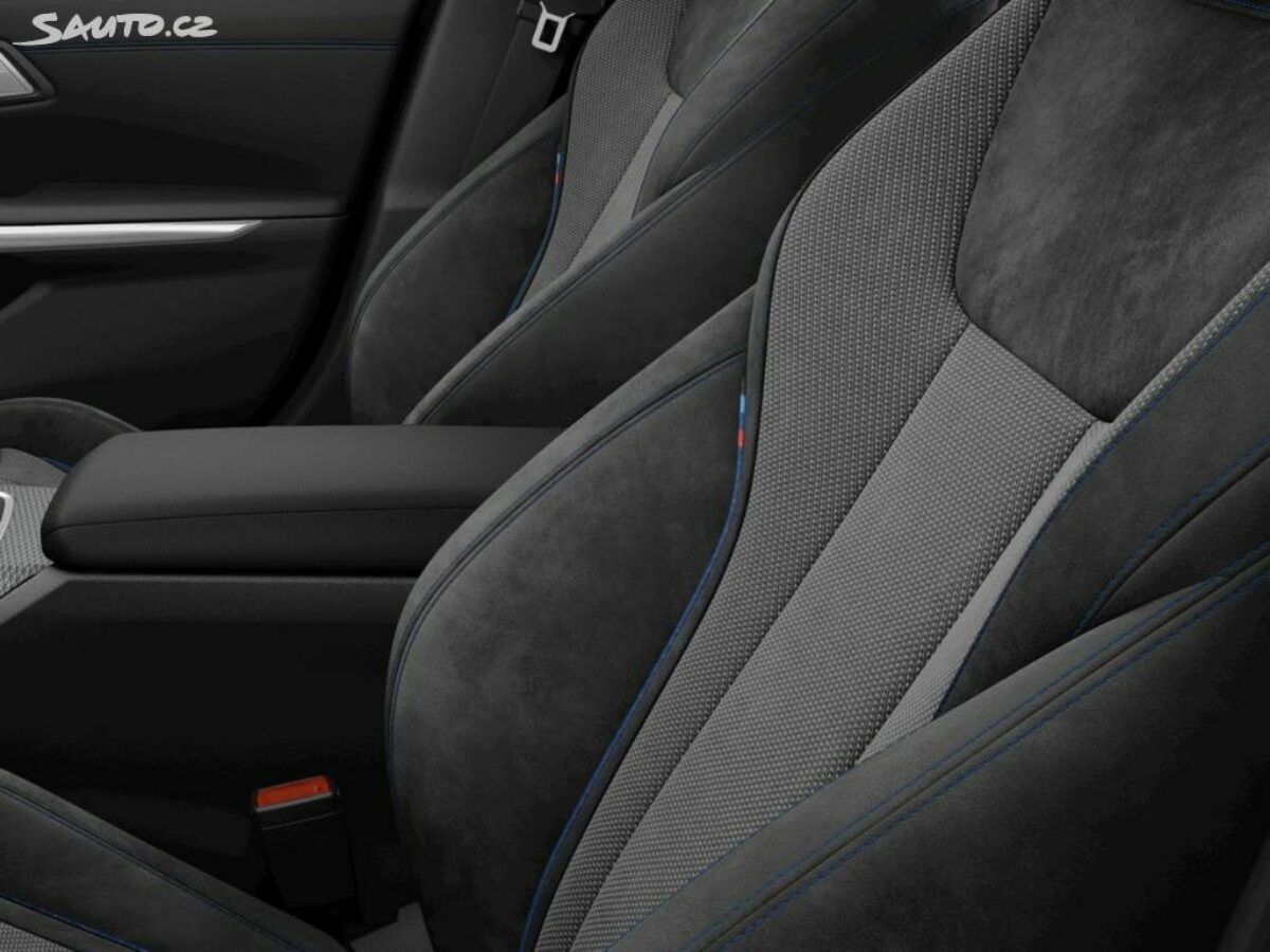 Fotografie vozu - klik pro zvětšení