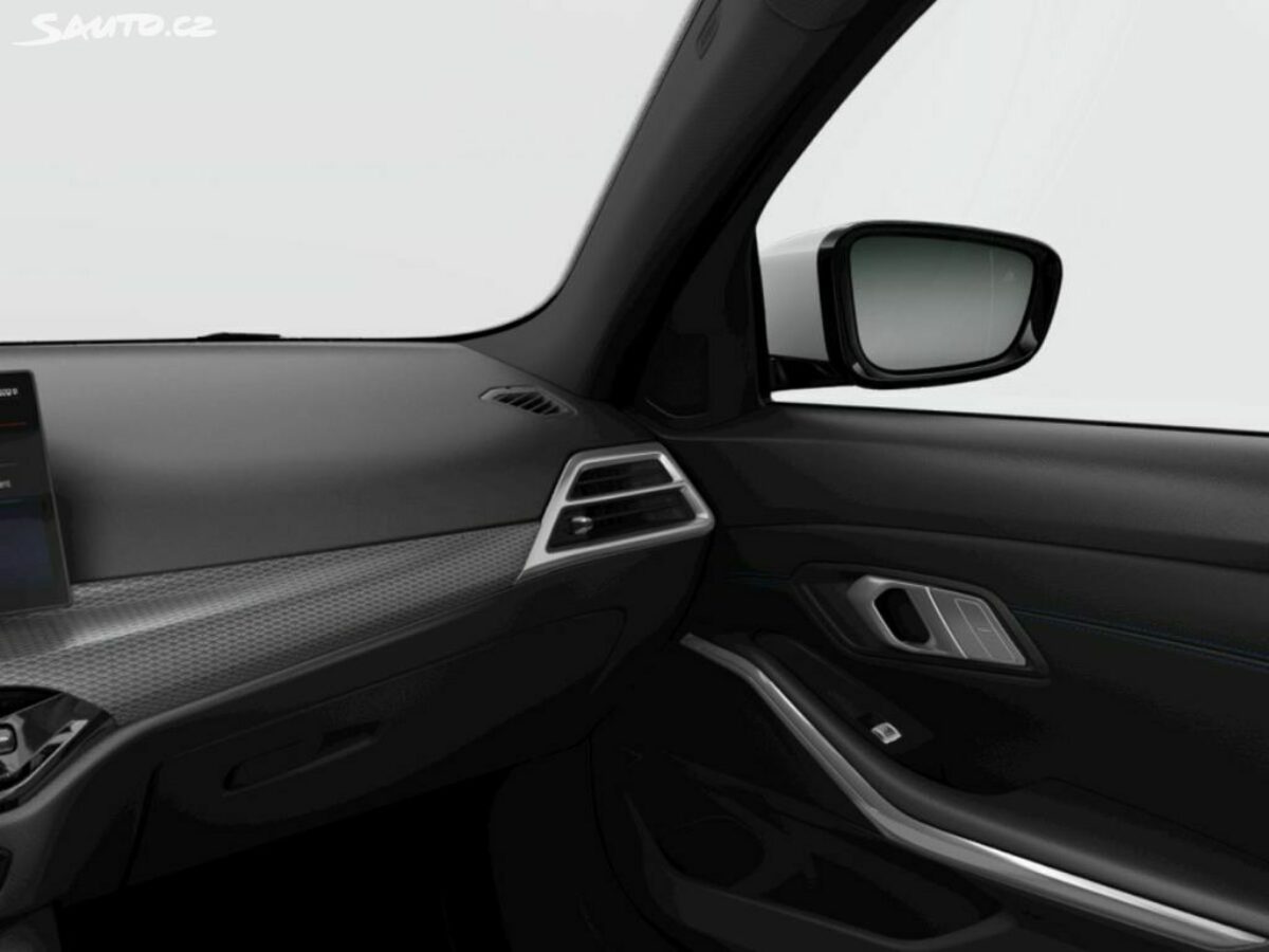 Fotografie vozu - klik pro zvětšení