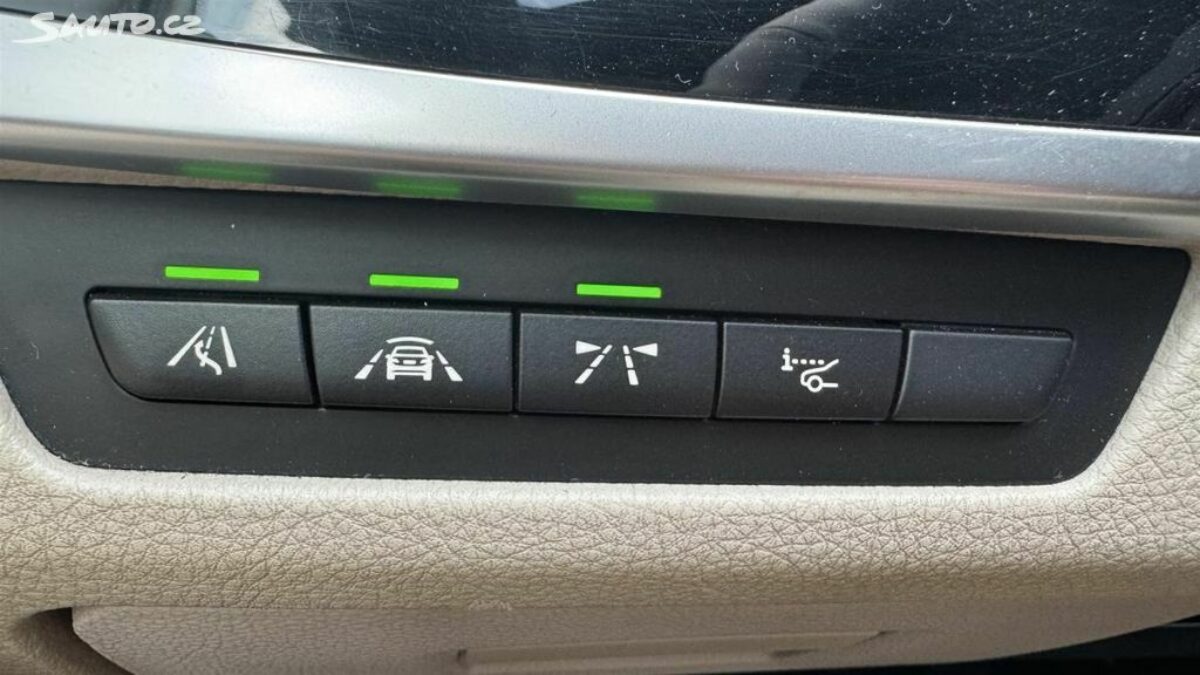 Fotografie vozu - klik pro zvětšení