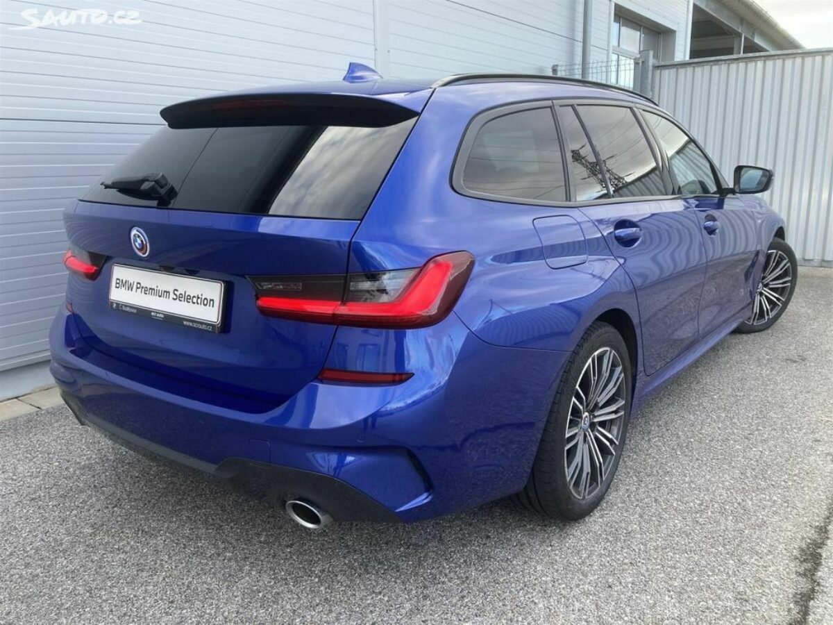 Fotografie vozu - klik pro zvětšení