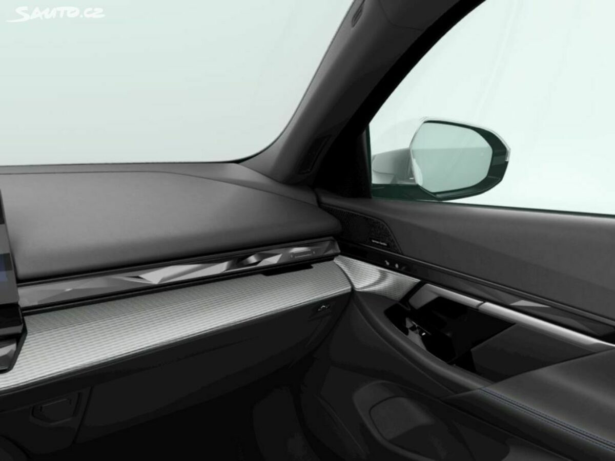 Fotografie vozu - klik pro zvětšení