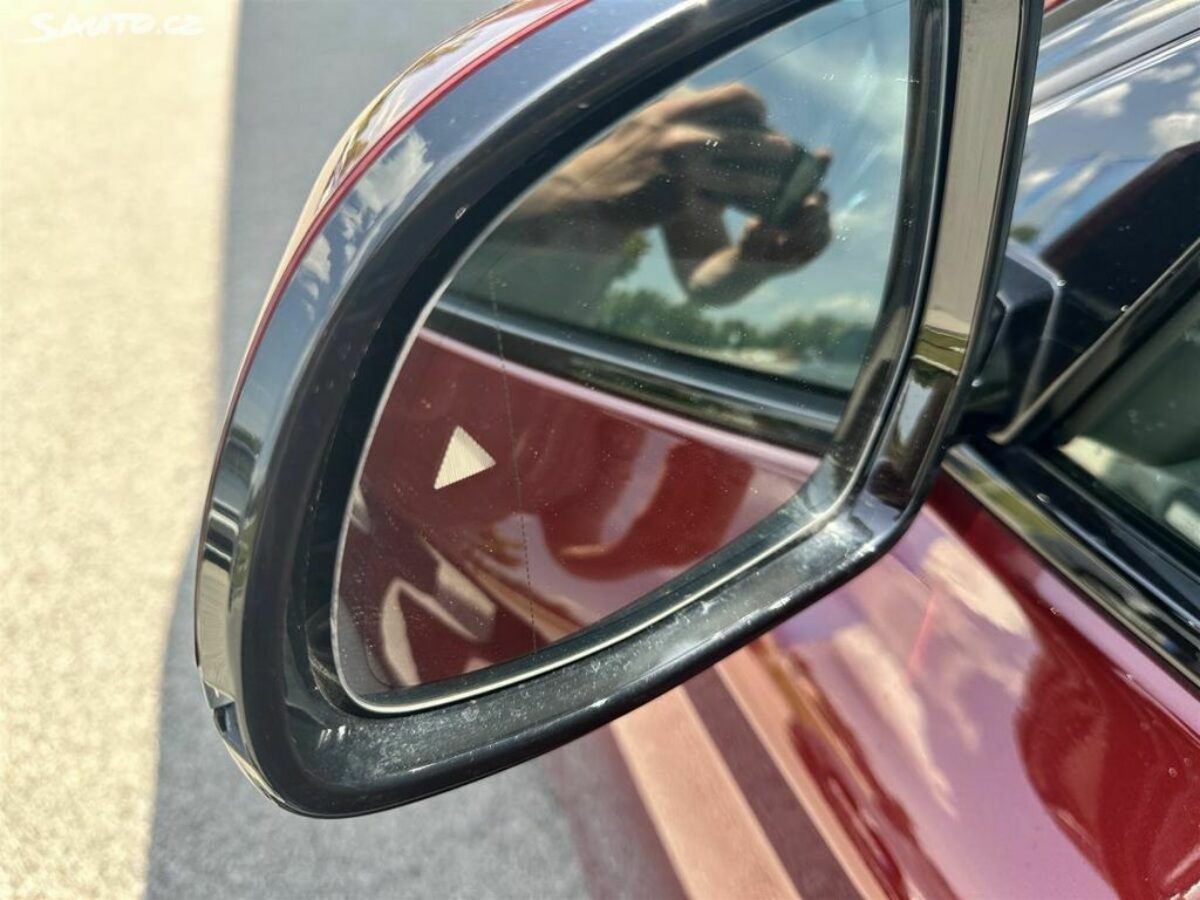 Fotografie vozu - klik pro zvětšení