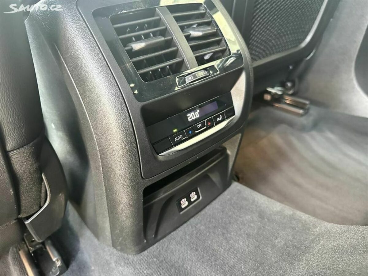 Fotografie vozu - klik pro zvětšení