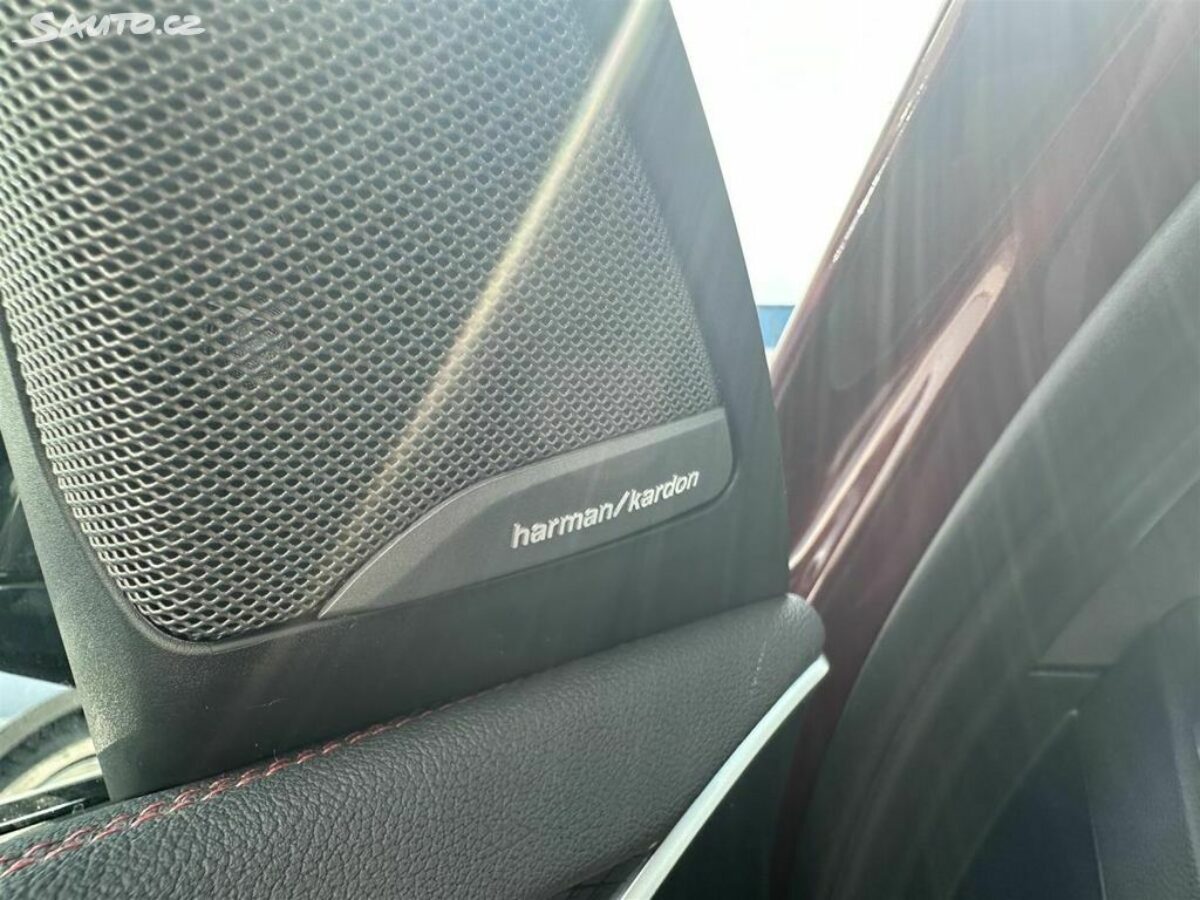 Fotografie vozu - klik pro zvětšení