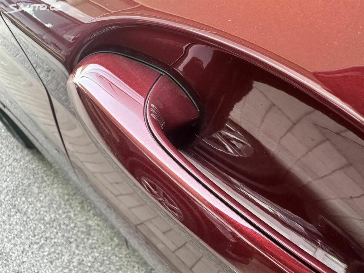 Fotografie vozu - klik pro zvětšení