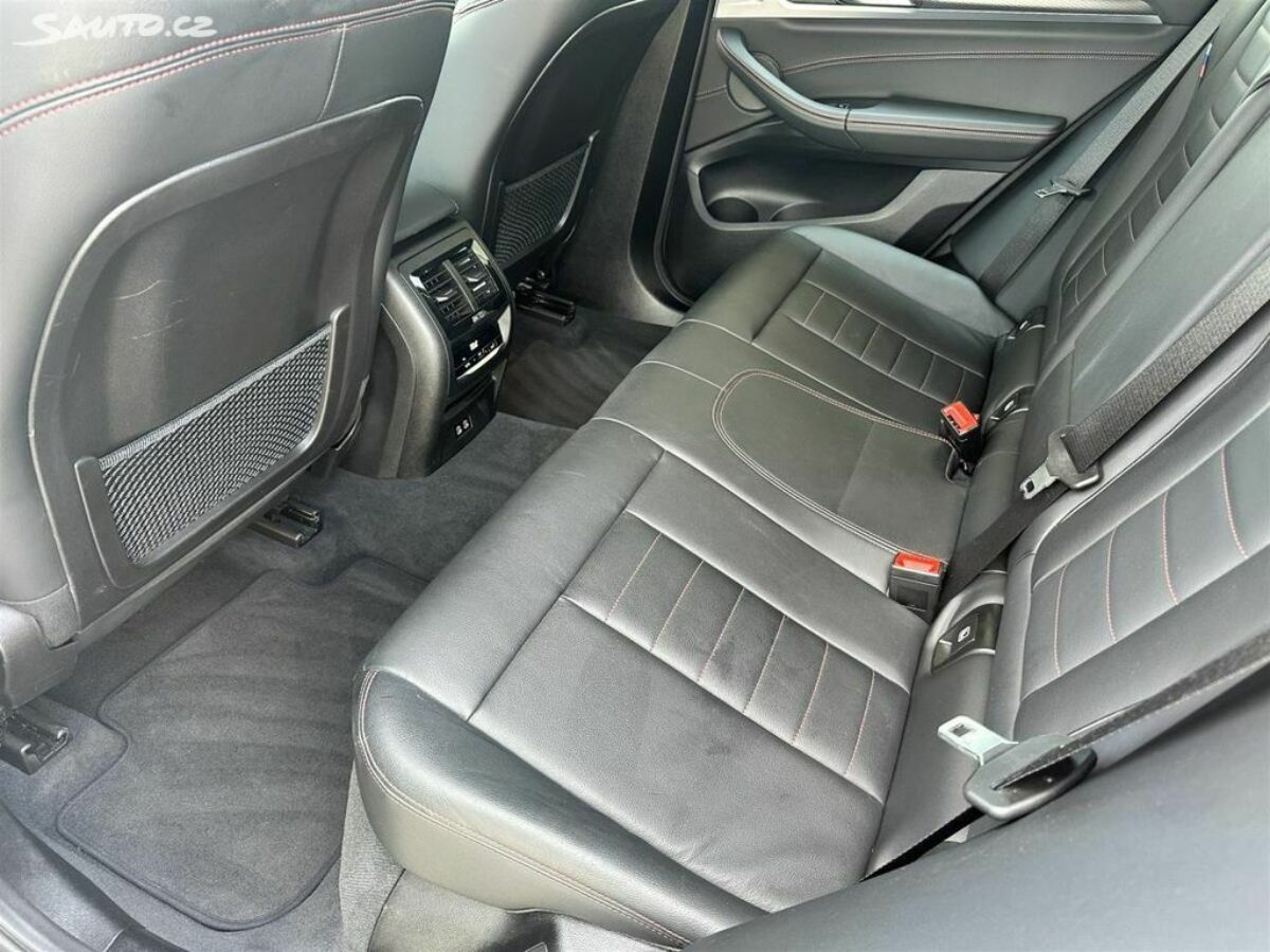 Fotografie vozu - klik pro zvětšení