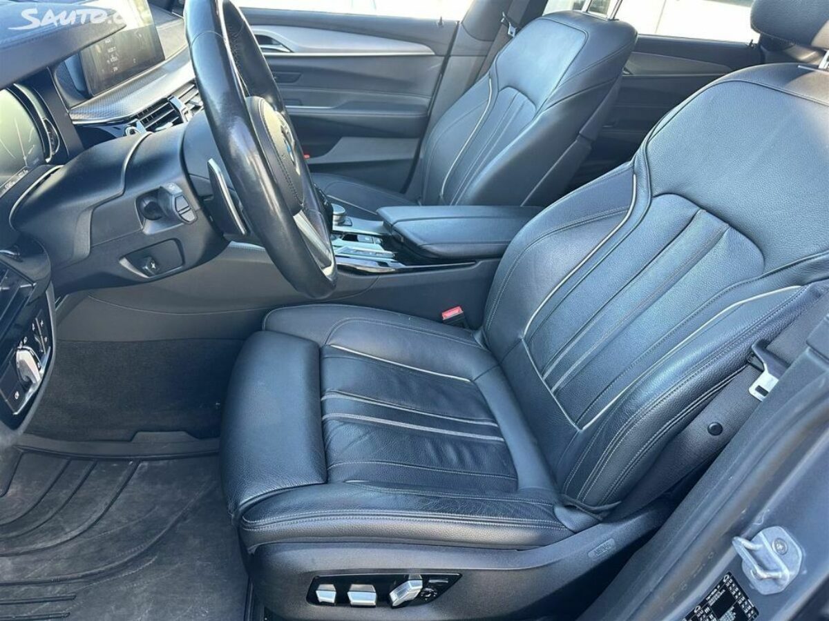 Fotografie vozu - klik pro zvětšení