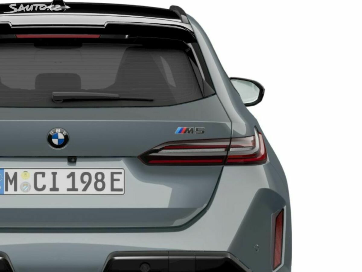 Fotografie vozu - klik pro zvětšení