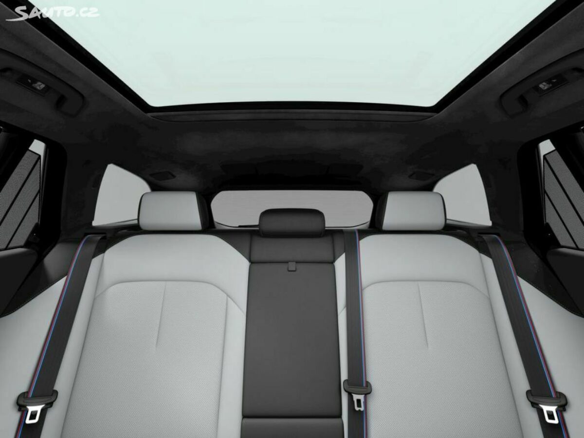 Fotografie vozu - klik pro zvětšení