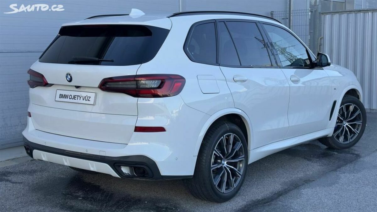 Fotografie vozu - klik pro zvětšení