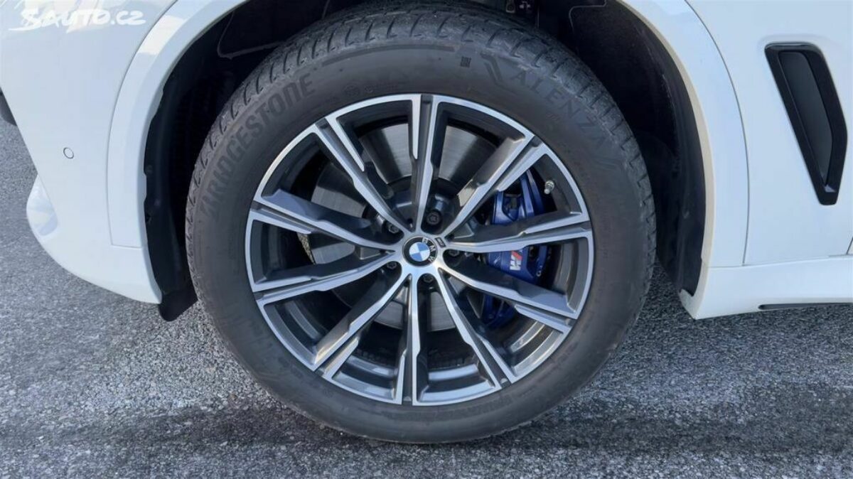 Fotografie vozu - klik pro zvětšení