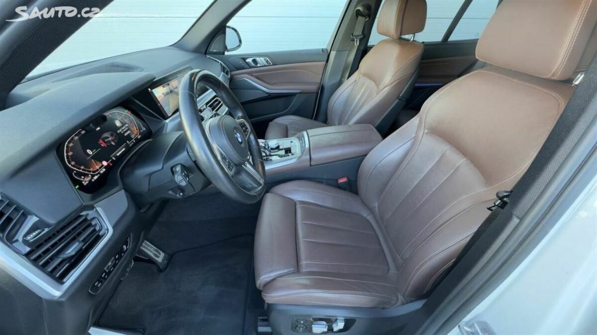 Fotografie vozu - klik pro zvětšení