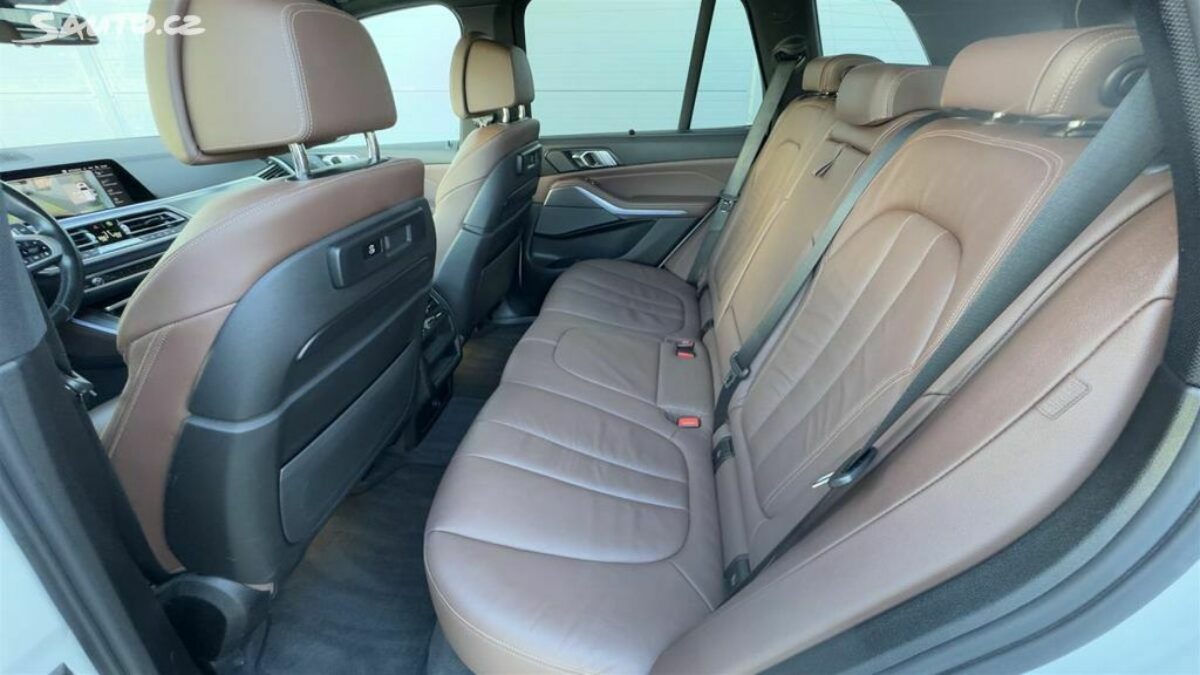 Fotografie vozu - klik pro zvětšení