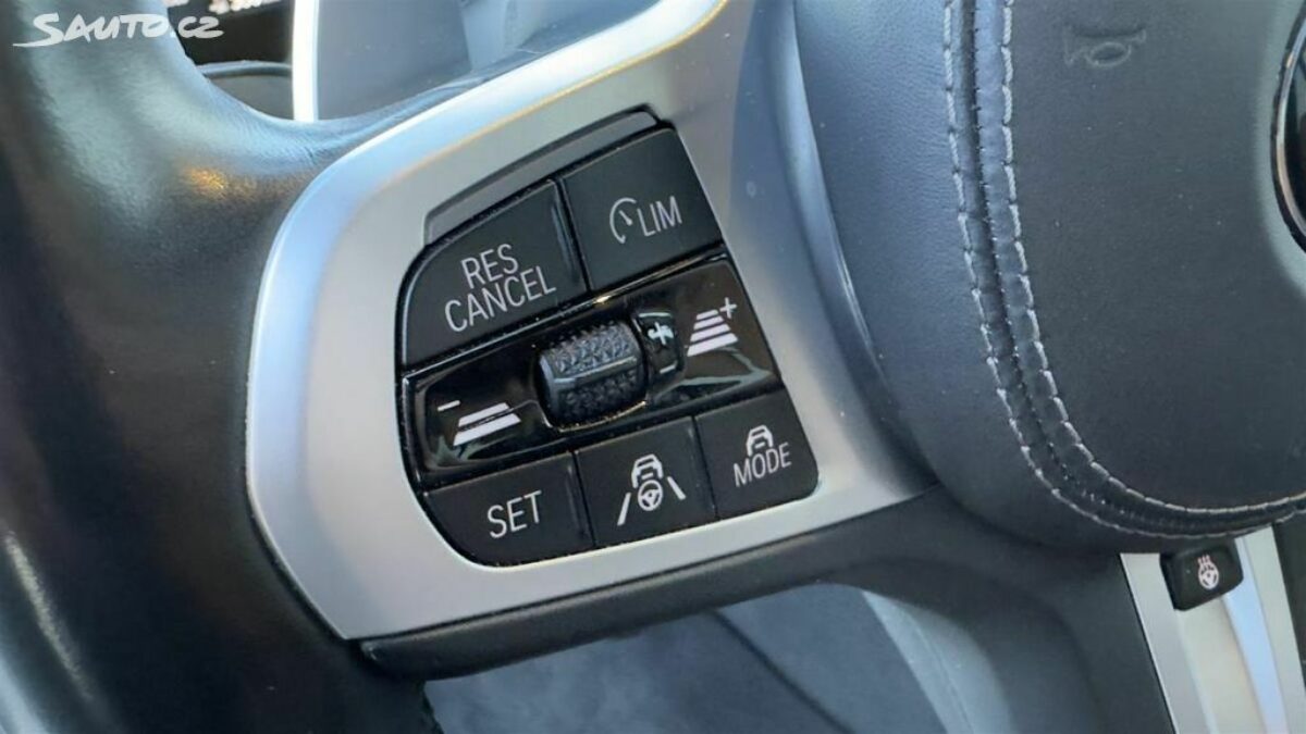 Fotografie vozu - klik pro zvětšení