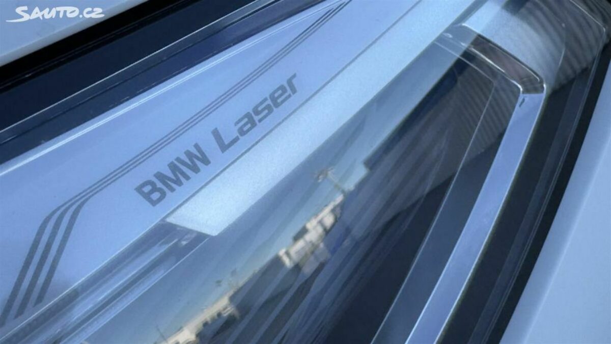 Fotografie vozu - klik pro zvětšení