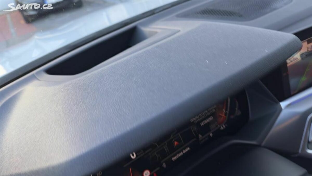 Fotografie vozu - klik pro zvětšení