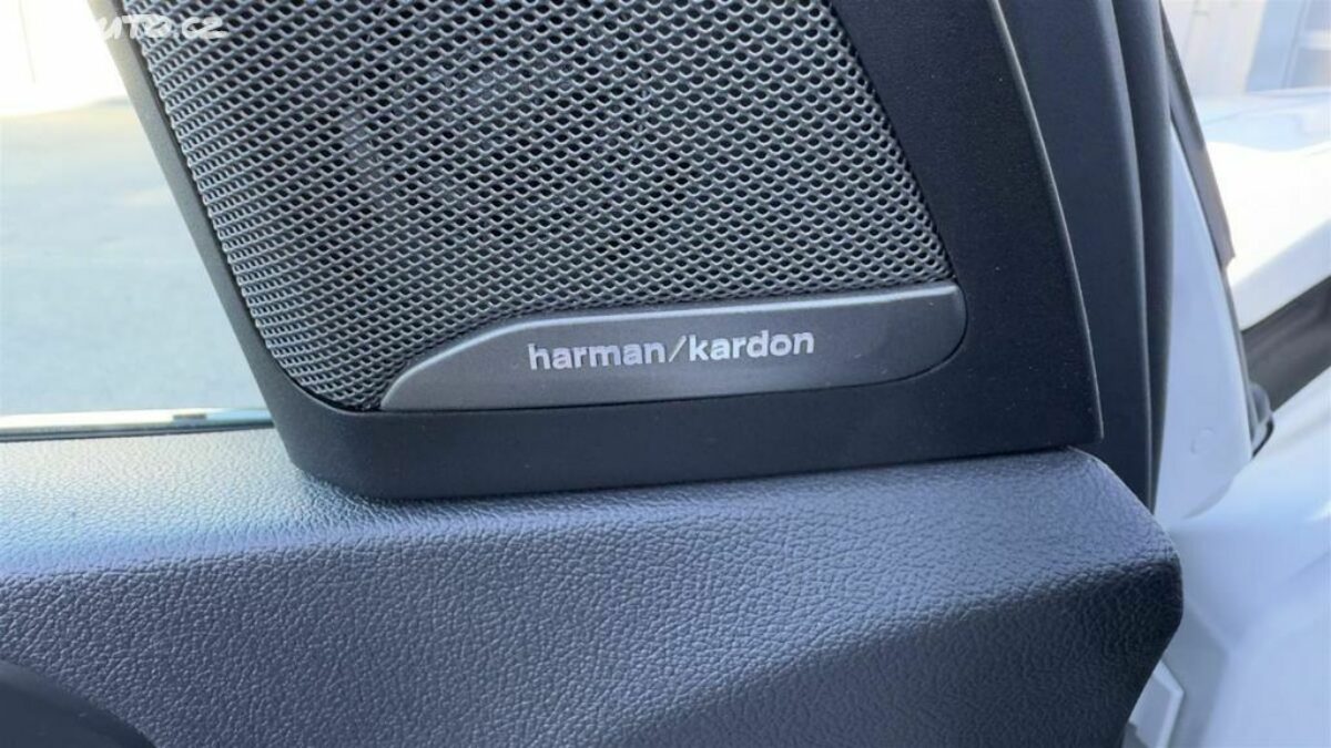 Fotografie vozu - klik pro zvětšení