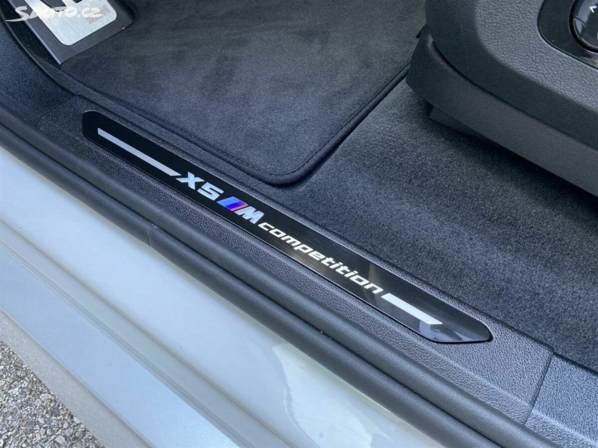 Fotografie vozu - klik pro zvětšení