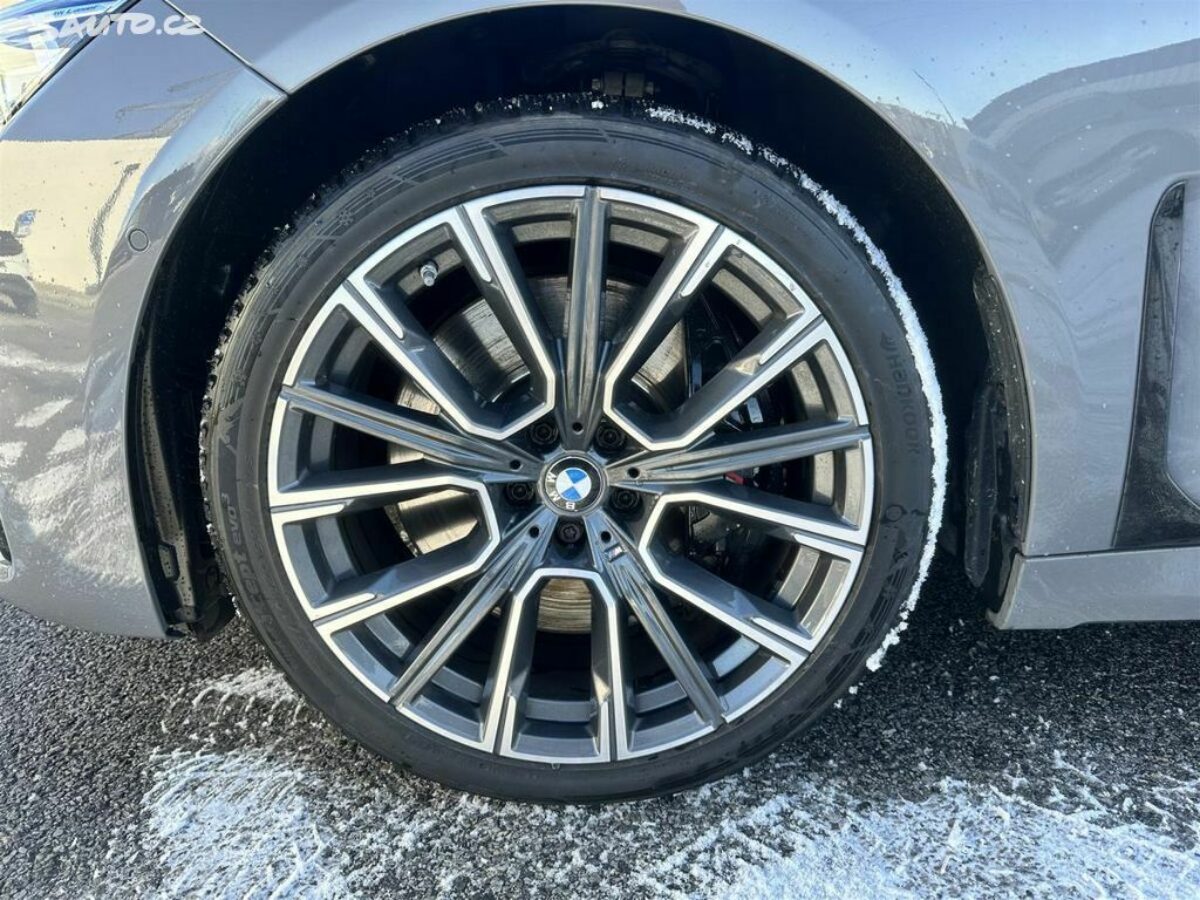 Fotografie vozu - klik pro zvětšení